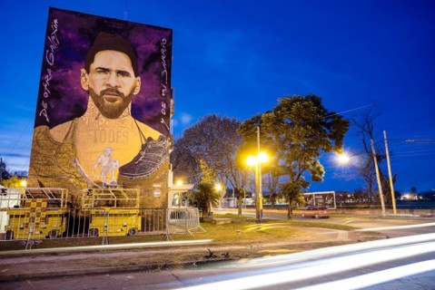 Obra de Messi: mural “De otra galaxia y de mi barrio”